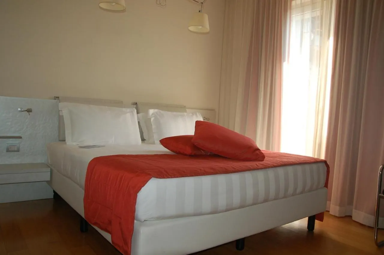 Hotel Mercure Milano Solari 4*, Mailand Italien