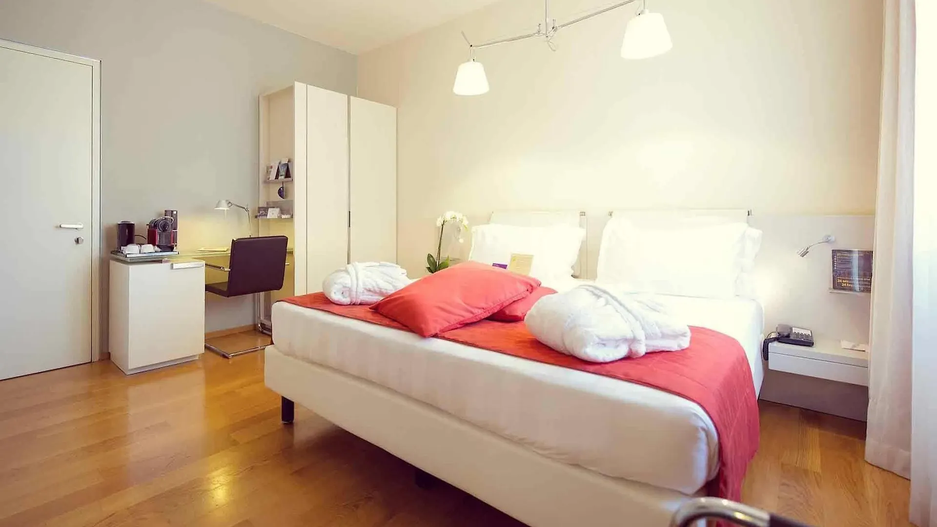 Hotel Mercure Milano Solari 4*, Mailand