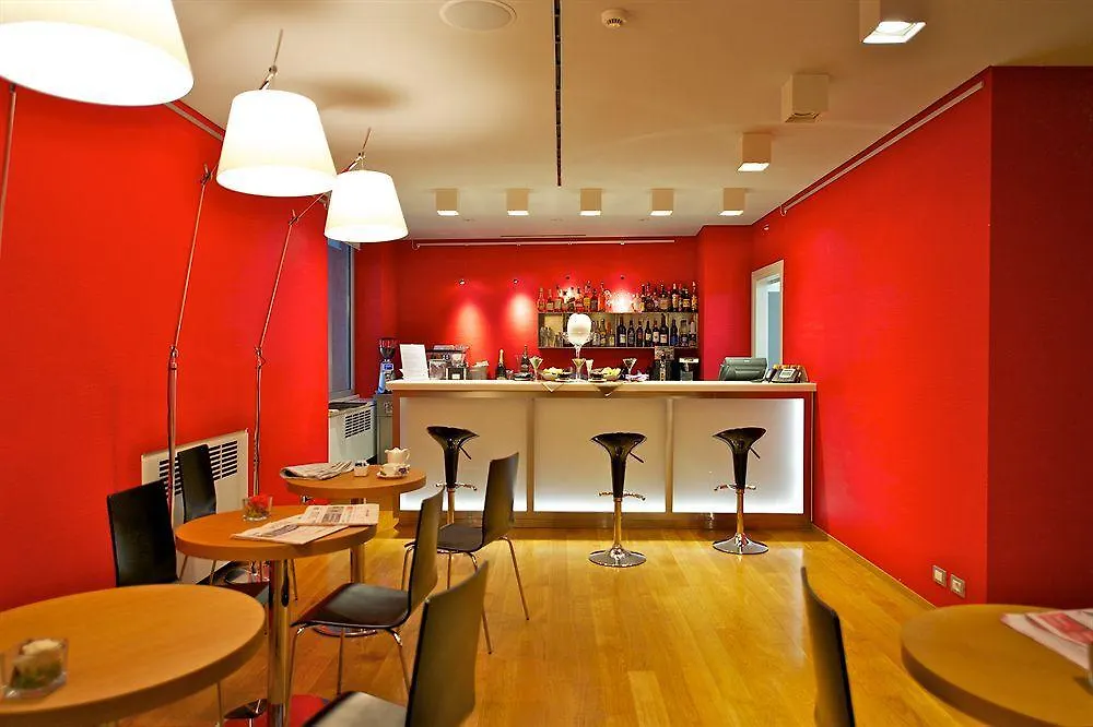 Hotel Mercure Milano Solari 4*, Milan