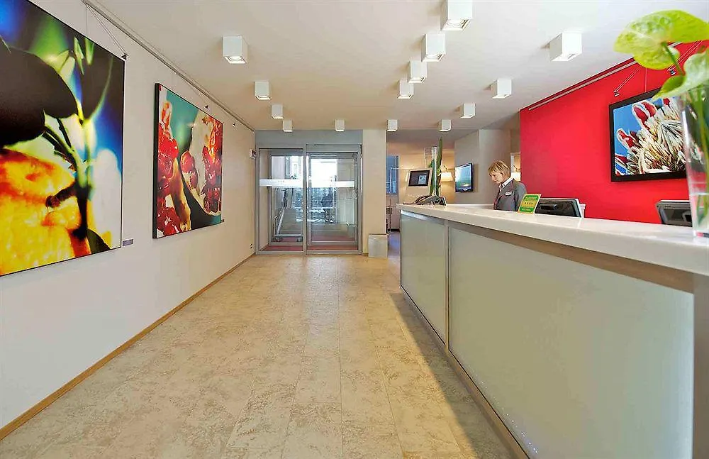 Hotel Mercure Milano Solari  Milan